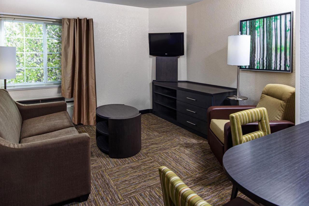 Candlewood By Ihg Hotel 2*